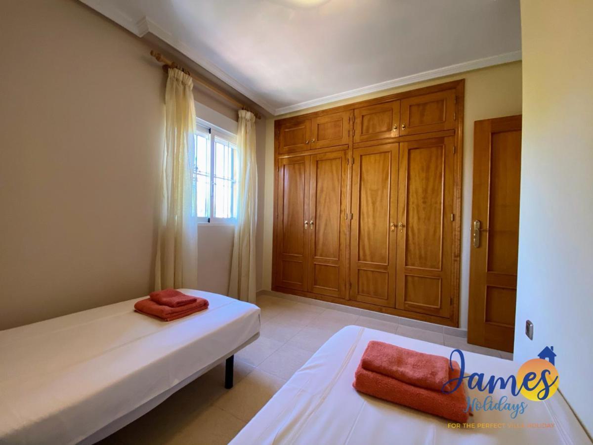 Playa Golf R5 1St Floor Apartment With Comm Pool P248 Orihuela Luaran gambar